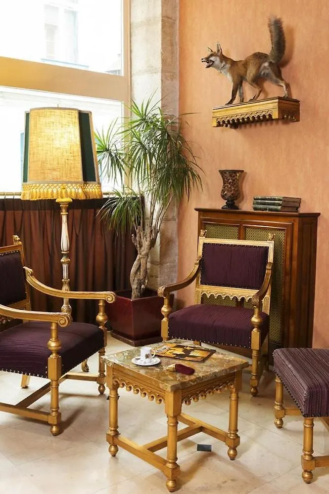 Hotel Du Palais Bourbon París 3*,